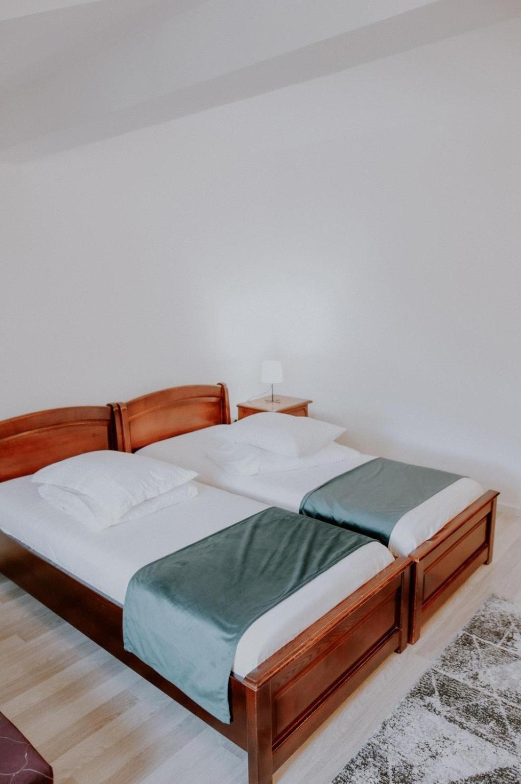 Farm stay Pensiunea Poiana Slanic Moldova