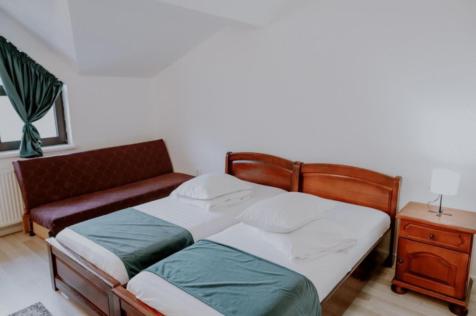 Pensiunea Poiana Farm stay