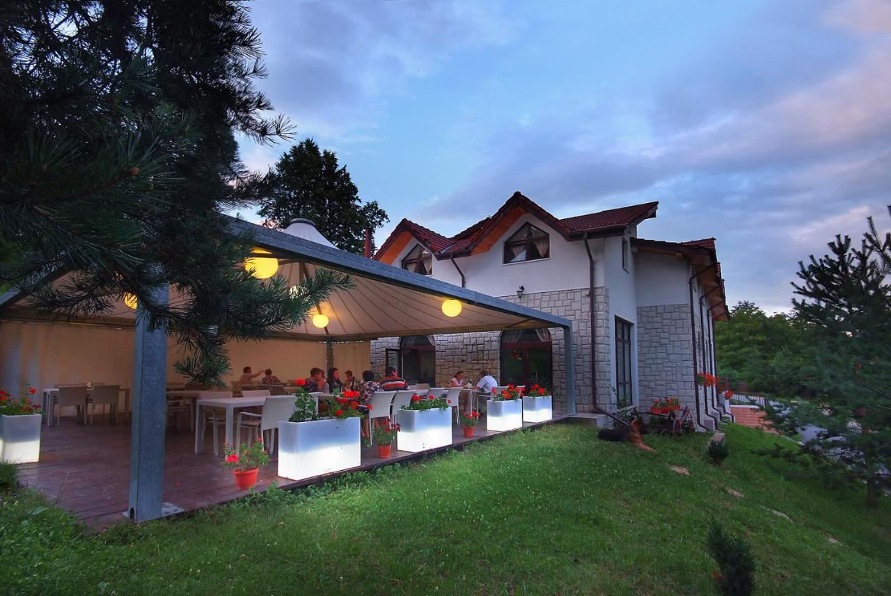 Farm stay Pensiunea Poiana *